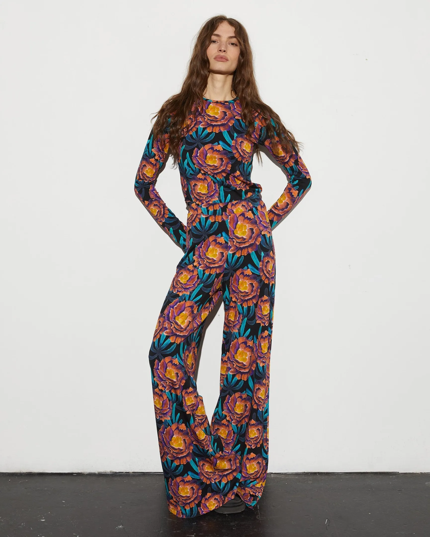 Chesna Palazzo | Brown